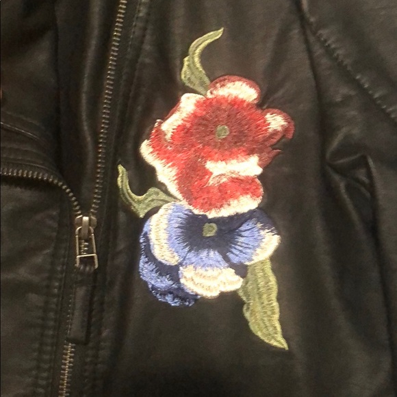 Maurices leather jacket - Picture 3 of 6